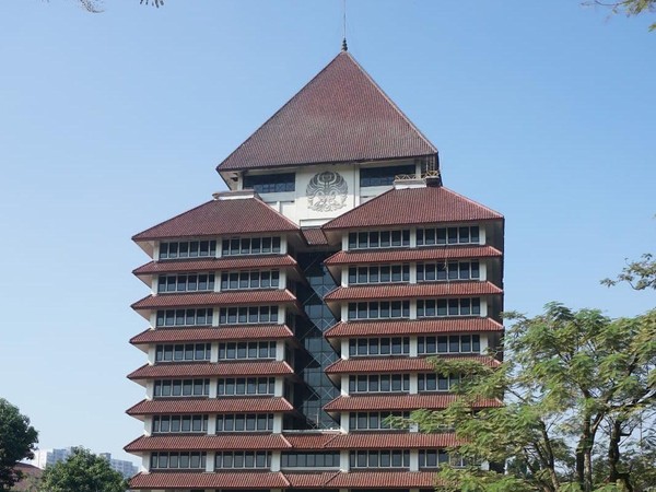 Biaya Kuliah UI: Perbandingan dengan Perguruan Tinggi Negeri Lain