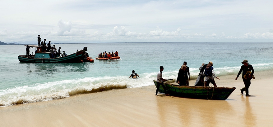 DLH Aceh Perkuat Kolaborasi dengan Komunitas untuk Aksi Bersih Pantai