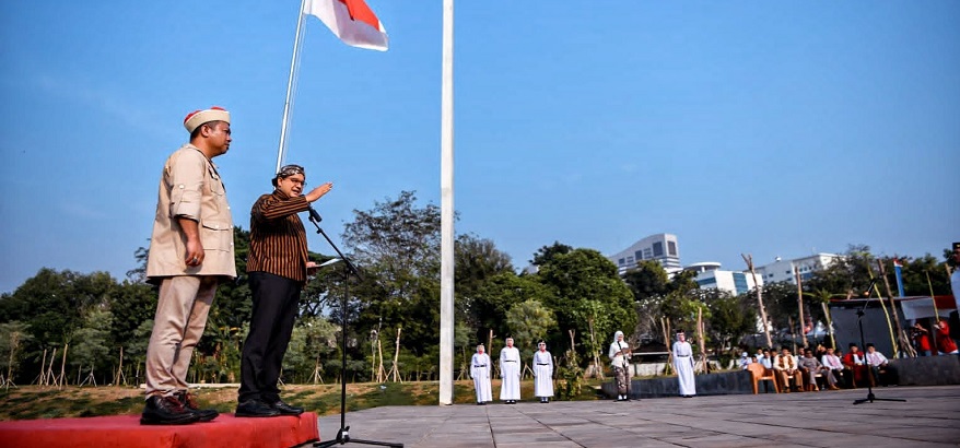 Jejak Kedekatan Anies Baswedan dengan Rakyat pada Peringatan HUT RI