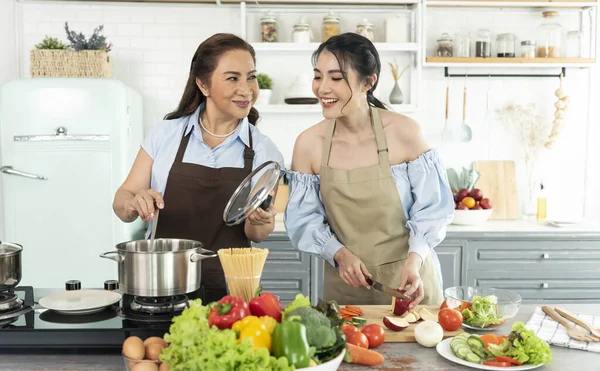 Etika Food Blogger: Bagaimana Menjaga Kredibilitas & Kejujuran dalam Review Makanan
