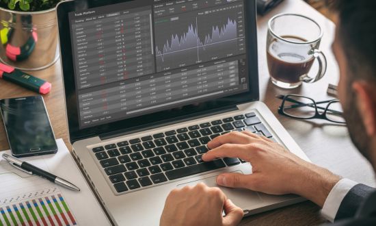 Manfaat Promosi di Sosmed untuk Edukasi Trading Pemula di Rajakomen.com
