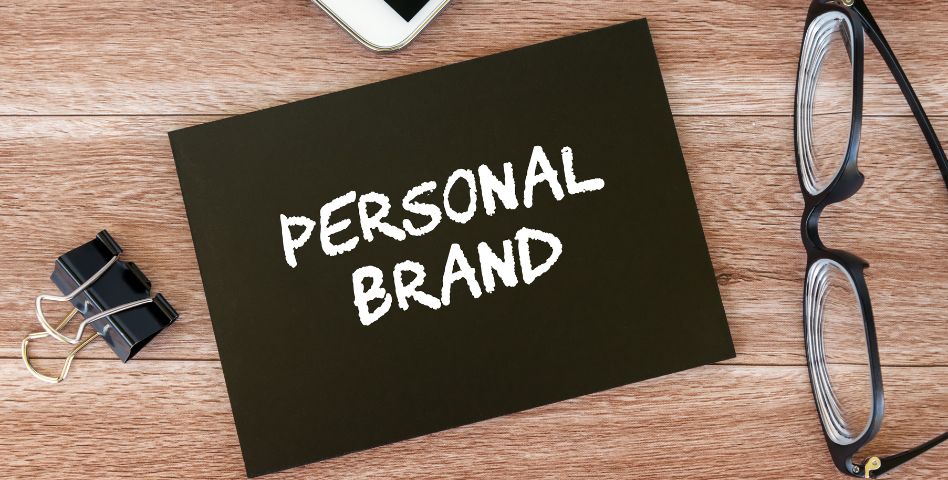 Membangun Personal Branding: Kunci untuk Dikenal oleh Banyak Orang